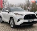Белый Тойота Хайлендер, объемом двигателя 2.5 л и пробегом 13 тыс. км за 56999 $, фото 8 на Automoto.ua