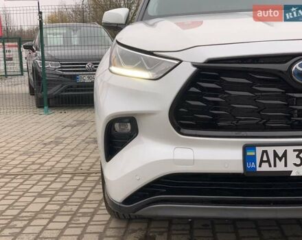 Белый Тойота Хайлендер, объемом двигателя 2.5 л и пробегом 13 тыс. км за 56999 $, фото 5 на Automoto.ua