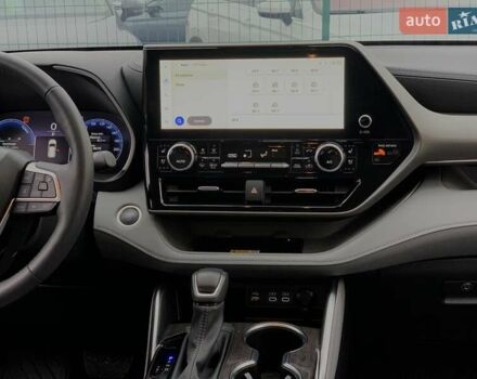 Белый Тойота Хайлендер, объемом двигателя 2.5 л и пробегом 13 тыс. км за 56999 $, фото 40 на Automoto.ua