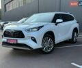 Белый Тойота Хайлендер, объемом двигателя 2 л и пробегом 1 тыс. км за 56500 $, фото 1 на Automoto.ua