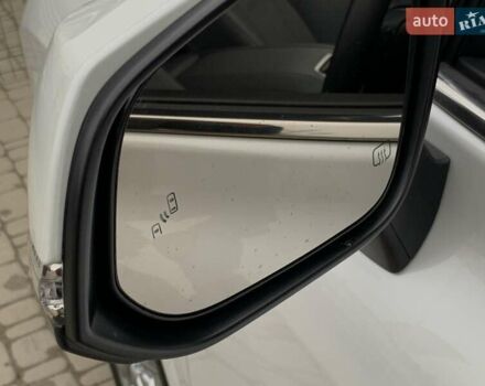 Белый Тойота Хайлендер, объемом двигателя 2.5 л и пробегом 13 тыс. км за 56999 $, фото 43 на Automoto.ua