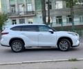 Білий Тойота Хайлендер, об'ємом двигуна 2 л та пробігом 1 тис. км за 56990 $, фото 4 на Automoto.ua