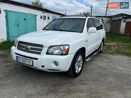 Тойота Хайлендер 2006 у Изяслве на Automoto.ua Білий Тойота Хайлендер, об'ємом двигуна 3.3 л та пробігом 253 тис. км за 10300 $, фото 1 на Automoto.ua