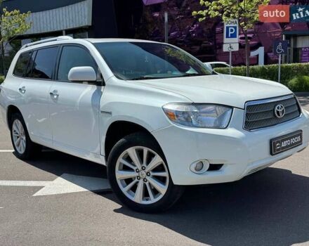 Тойота Хайлендер 2007 в Киеве на Automoto.ua Белый Тойота Хайлендер, объемом двигателя 3.31 л и пробегом 417 тыс. км за 11990 $, фото 1 на Automoto.ua
