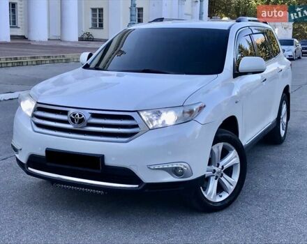 Білий Тойота Хайлендер, об'ємом двигуна 3.5 л та пробігом 178 тис. км за 15999 $, фото 1 на Automoto.ua