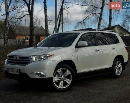 Белый Тойота Хайлендер, объемом двигателя 3.46 л и пробегом 207 тыс. км за 16850 $, фото 1 на Automoto.ua