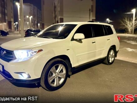 Белый Тойота Хайлендер, объемом двигателя 3.5 л и пробегом 186 тыс. км за 17900 $, фото 1 на Automoto.ua