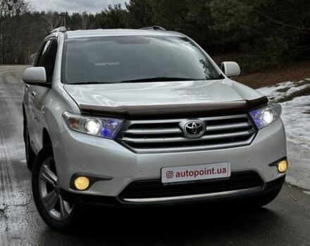Белый Тойота Хайлендер, объемом двигателя 3.46 л и пробегом 199 тыс. км за 17800 $, фото 1 на Automoto.ua