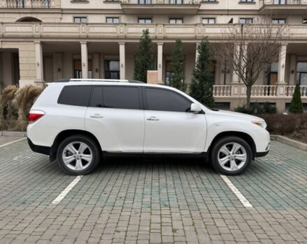 Белый Тойота Хайлендер, объемом двигателя 3.46 л и пробегом 27 тыс. км за 25999 $, фото 1 на Automoto.ua