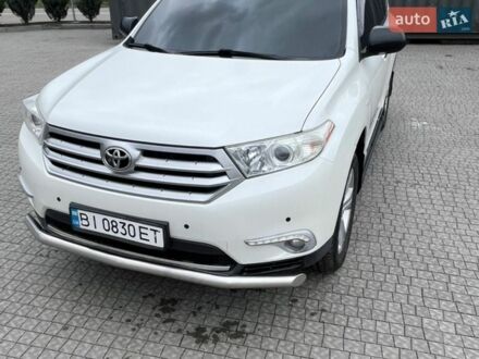 Белый Тойота Хайлендер, объемом двигателя 3.46 л и пробегом 180 тыс. км за 20500 $, фото 1 на Automoto.ua