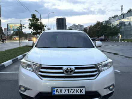 Білий Тойота Хайлендер, об'ємом двигуна 3.46 л та пробігом 240 тис. км за 17000 $, фото 1 на Automoto.ua