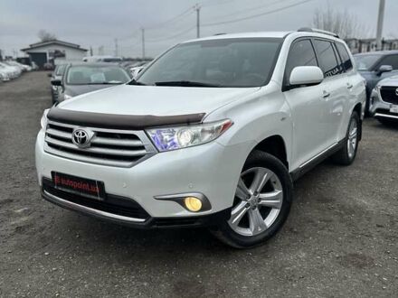 Белый Тойота Хайлендер, объемом двигателя 3.46 л и пробегом 199 тыс. км за 18000 $, фото 1 на Automoto.ua