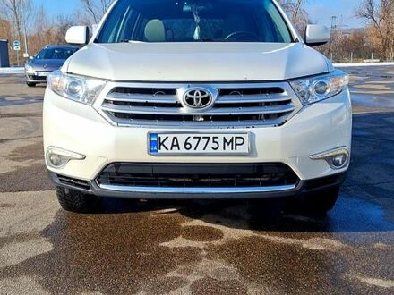 Тойота Хайлендер 2012 в Кривом Роге на Automoto.ua Белый Тойота Хайлендер, объемом двигателя 3.5 л и пробегом 195 тыс. км за 15800 $, фото 1 на Automoto.ua
