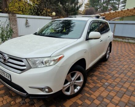 Белый Тойота Хайлендер, объемом двигателя 0 л и пробегом 267 тыс. км за 391 $, фото 1 на Automoto.ua