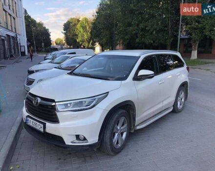 Білий Тойота Хайлендер, об'ємом двигуна 3.5 л та пробігом 153 тис. км за 24900 $, фото 1 на Automoto.ua