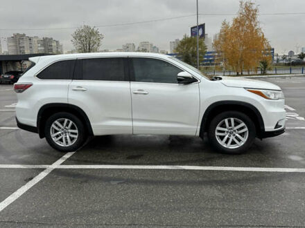 Белый Тойота Хайлендер, объемом двигателя 2.67 л и пробегом 185 тыс. км за 18550 $, фото 1 на Automoto.ua
