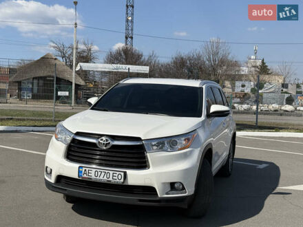 Тойота Хайлендер 2016 у Дніпро (Дніпропетровську) на Automoto.ua Білий Тойота Хайлендер, об'ємом двигуна 2.67 л та пробігом 265 тис. км за 22000 $, фото 1 на Automoto.ua