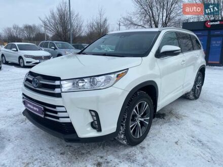 Тойота Хайлендер 2017 в Днепре (Днепропетровске) на Automoto.ua Белый Тойота Хайлендер, объемом двигателя 3.5 л и пробегом 22 тыс. км за 27700 $, фото 1 на Automoto.ua
