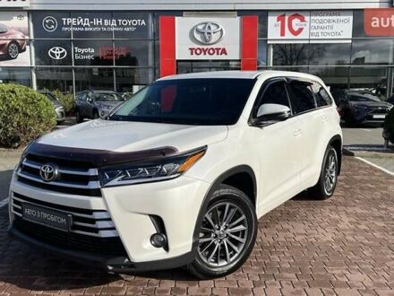 Белый Тойота Хайлендер, объемом двигателя 2.67 л и пробегом 136 тыс. км за 24700 $, фото 1 на Automoto.ua
