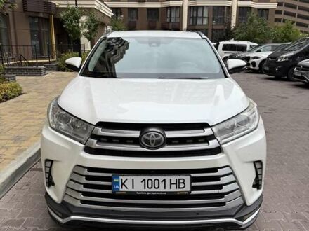 Білий Тойота Хайлендер, об'ємом двигуна 3.5 л та пробігом 138 тис. км за 22000 $, фото 1 на Automoto.ua