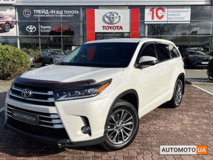 Белый Тойота Хайлендер, объемом двигателя 2.7 л и пробегом 136 тыс. км за 23900 $, фото 1 на Automoto.ua