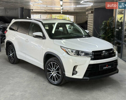 Тойота Хайлендер 2018 в Одессе на Automoto.ua Белый Тойота Хайлендер, объемом двигателя 3.46 л и пробегом 74 тыс. км за 32900 $, фото 1 на Automoto.ua