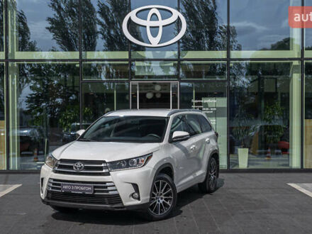 Тойота Хайлендер 2019 у Дніпро (Дніпропетровську) на Automoto.ua Білий Тойота Хайлендер, об'ємом двигуна 3.46 л та пробігом 172 тис. км за 30529 $, фото 1 на Automoto.ua