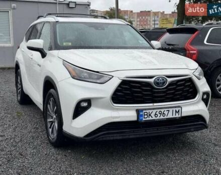 Белый Тойота Хайлендер, объемом двигателя 2.49 л и пробегом 134 тыс. км за 38000 $, фото 1 на Automoto.ua