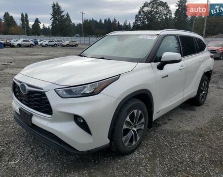 Белый Тойота Хайлендер, объемом двигателя 2.49 л и пробегом 100 тыс. км за 15300 $, фото 1 на Automoto.ua