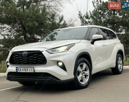 Белый Тойота Хайлендер, объемом двигателя 2.49 л и пробегом 174 тыс. км за 36500 $, фото 1 на Automoto.ua