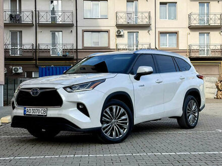 Тойота Хайлендер 2021 у Ужгороді на Automoto.ua Білий Тойота Хайлендер, об'ємом двигуна 2.49 л та пробігом 36 тис. км за 38000 $, фото 1 на Automoto.ua