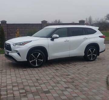 Белый Тойота Хайлендер, объемом двигателя 2.49 л и пробегом 20 тыс. км за 62000 $, фото 1 на Automoto.ua