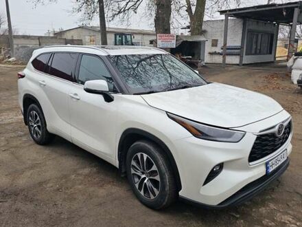 Белый Тойота Хайлендер, объемом двигателя 3.5 л и пробегом 88 тыс. км за 45000 $, фото 1 на Automoto.ua