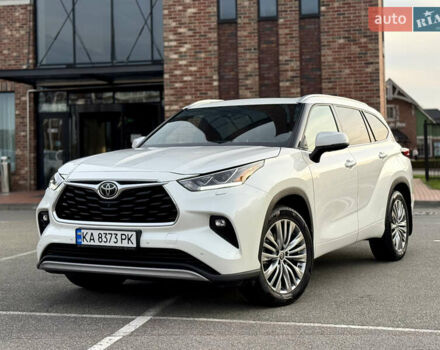 Белый Тойота Хайлендер, объемом двигателя 3.46 л и пробегом 41 тыс. км за 46700 $, фото 1 на Automoto.ua