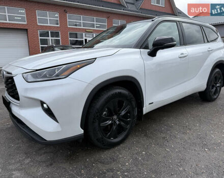 Белый Тойота Хайлендер, объемом двигателя 2.49 л и пробегом 39 тыс. км за 46500 $, фото 1 на Automoto.ua