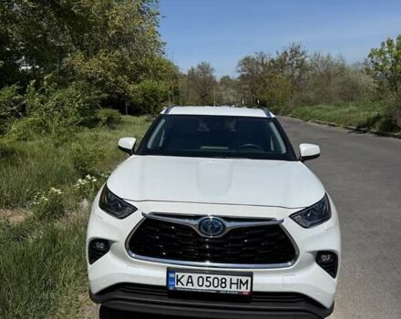 Белый Тойота Хайлендер, объемом двигателя 2.49 л и пробегом 41 тыс. км за 56500 $, фото 1 на Automoto.ua