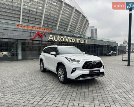 Белый Тойота Хайлендер, объемом двигателя 2 л и пробегом 1 тыс. км за 58900 $, фото 1 на Automoto.ua