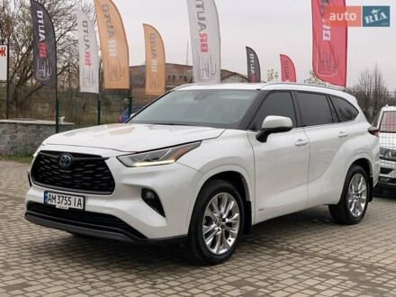Белый Тойота Хайлендер, объемом двигателя 2.5 л и пробегом 13 тыс. км за 56999 $, фото 1 на Automoto.ua