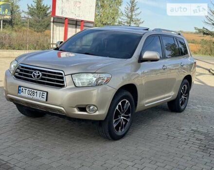 Бежевый Тойота Хайлендер, объемом двигателя 3.46 л и пробегом 280 тыс. км за 13200 $, фото 1 на Automoto.ua