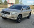 Бежевый Тойота Хайлендер, объемом двигателя 3.46 л и пробегом 280 тыс. км за 13200 $, фото 1 на Automoto.ua