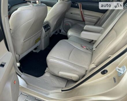 Бежевый Тойота Хайлендер, объемом двигателя 3.46 л и пробегом 280 тыс. км за 13200 $, фото 27 на Automoto.ua