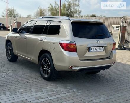 Бежевый Тойота Хайлендер, объемом двигателя 3.46 л и пробегом 280 тыс. км за 13200 $, фото 7 на Automoto.ua