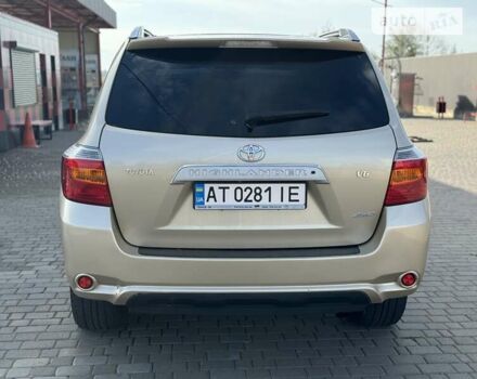 Бежевый Тойота Хайлендер, объемом двигателя 3.46 л и пробегом 280 тыс. км за 13200 $, фото 5 на Automoto.ua