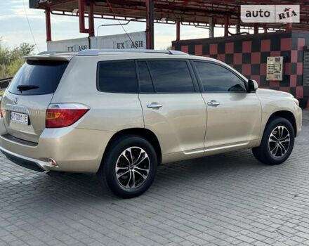 Бежевый Тойота Хайлендер, объемом двигателя 3.46 л и пробегом 280 тыс. км за 13200 $, фото 9 на Automoto.ua