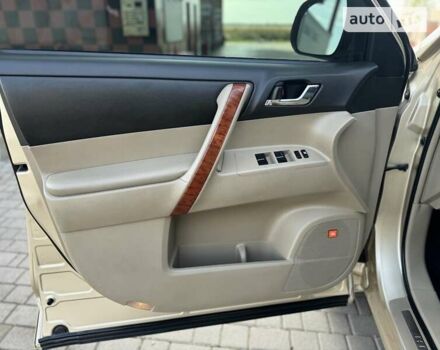 Бежевый Тойота Хайлендер, объемом двигателя 3.46 л и пробегом 280 тыс. км за 13200 $, фото 14 на Automoto.ua