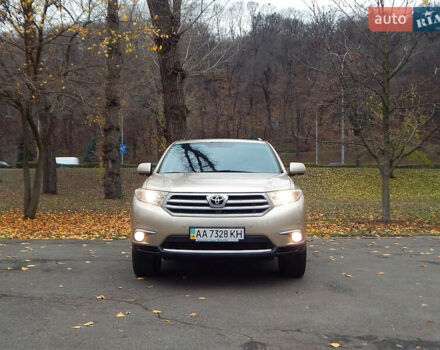 Бежевий Тойота Хайлендер, об'ємом двигуна 3.46 л та пробігом 232 тис. км за 14498 $, фото 18 на Automoto.ua
