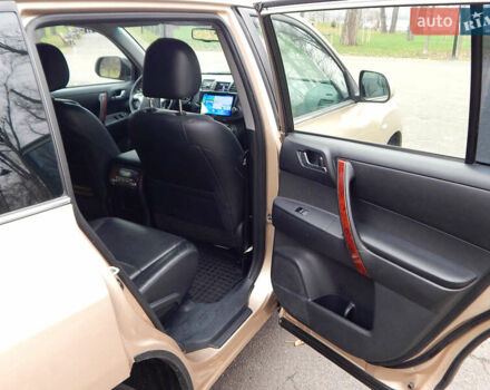 Бежевий Тойота Хайлендер, об'ємом двигуна 3.46 л та пробігом 232 тис. км за 14498 $, фото 24 на Automoto.ua