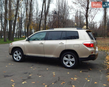 Бежевий Тойота Хайлендер, об'ємом двигуна 3.46 л та пробігом 232 тис. км за 14498 $, фото 13 на Automoto.ua