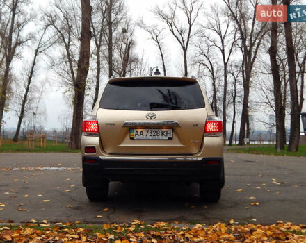 Бежевий Тойота Хайлендер, об'ємом двигуна 3.46 л та пробігом 232 тис. км за 14498 $, фото 10 на Automoto.ua
