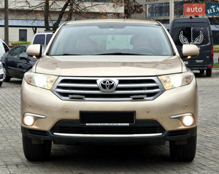 Бежевый Тойота Хайлендер, объемом двигателя 3.46 л и пробегом 302 тыс. км за 18600 $, фото 3 на Automoto.ua
